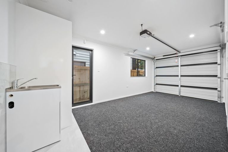 Photo of property in 29c Hywell Place, Manurewa, Auckland, 2102