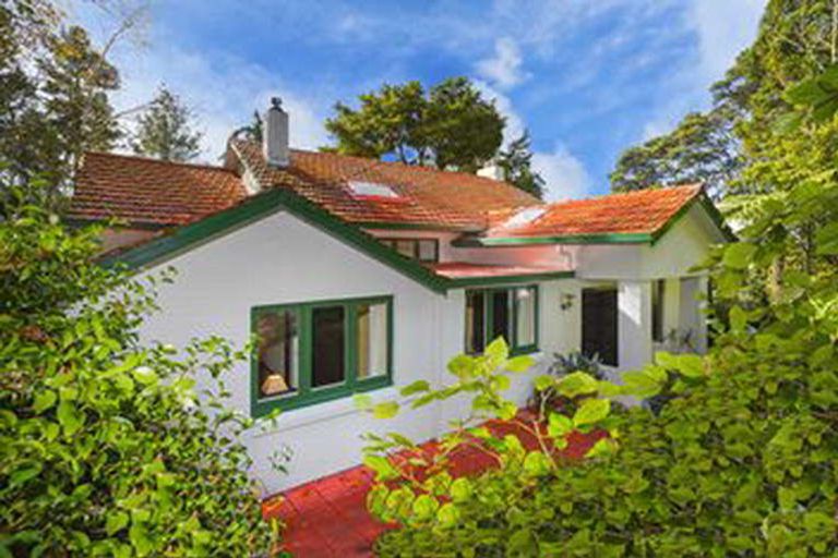 Photo of property in 23 Wood Bay Road, Titirangi, Auckland, 0604