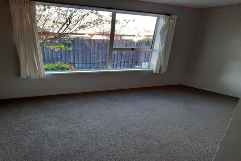 Photo of property in 48 Karnak Crescent, Russley, Christchurch, 8042