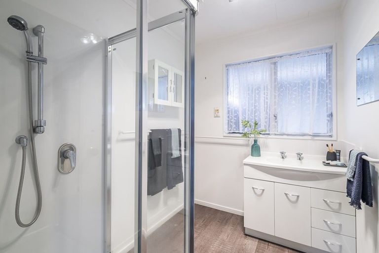 Photo of property in 128a Arawhata Road, Paraparaumu, 5032