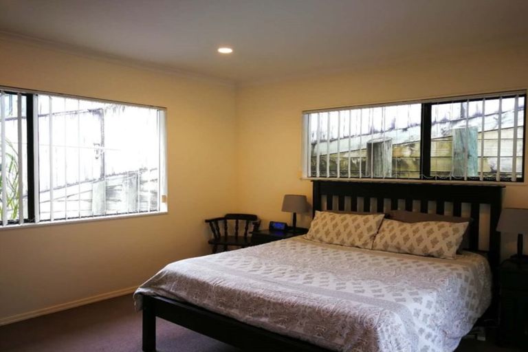 Photo of property in 62b Hogarth Rise, West Harbour, Auckland, 0618