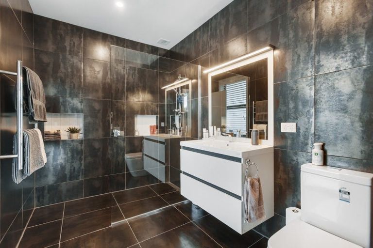 Photo of property in 39 Missy Crescent, Mount Pisa, Cromwell, 9383