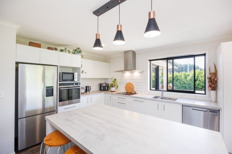 Photo of property in 2 Monarch Drive, Ashhurst, 4810