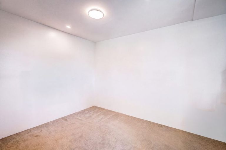 Photo of property in 7 Harper Street, Chatswood, Auckland, 0626