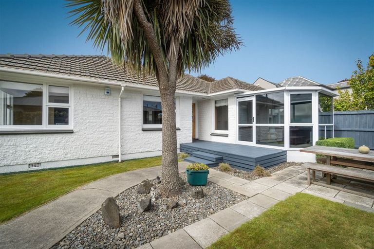 Photo of property in 19 Beatrice Place, Avonhead, Christchurch, 8042