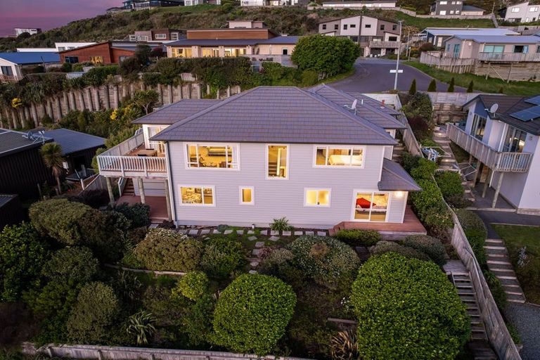 Photo of property in 8 Bluejacket Place, Whitby, Porirua, 5024