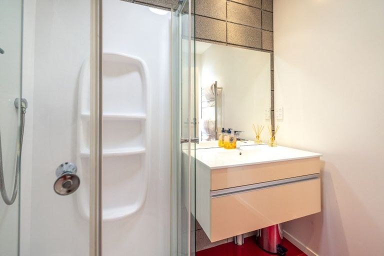 Photo of property in 2/28 Beach Parade, Oneroa, Waiheke Island, 1081