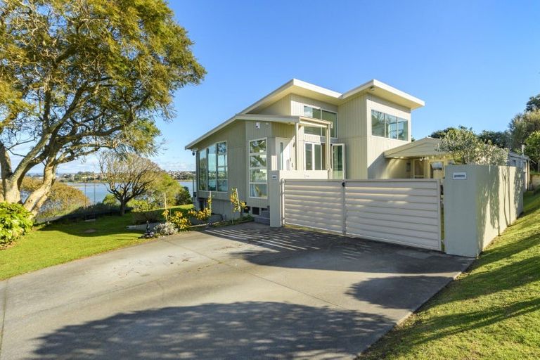Photo of property in 77 Goods Road, Otumoetai, Tauranga, 3110