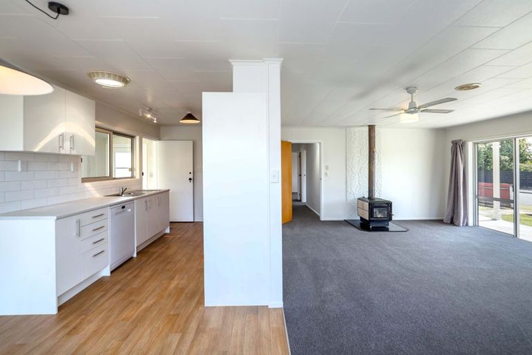 Photo of property in 72 New York Street, Martinborough, 5711