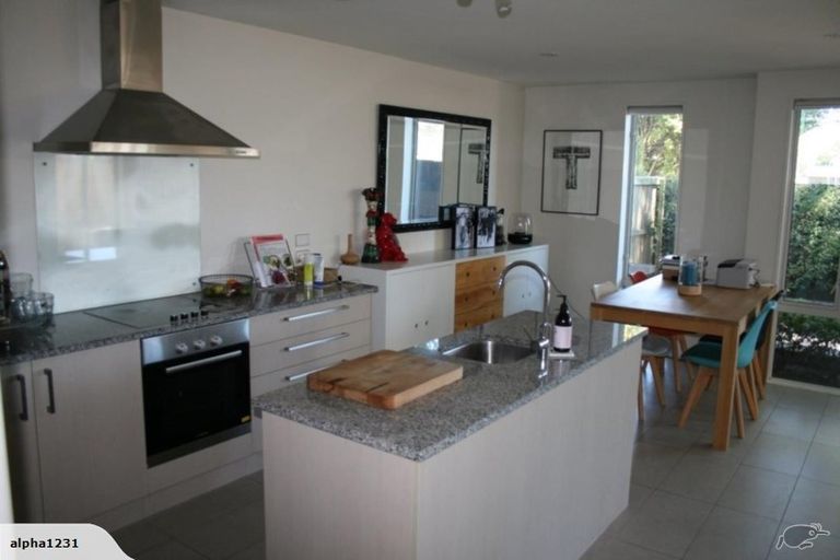 Photo of property in 9b Pavilion Crescent, Hillmorton, Christchurch, 8024