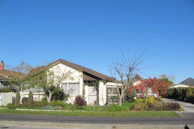 Photo of property in 8 Factory Road, Belfast, Christchurch, 8051