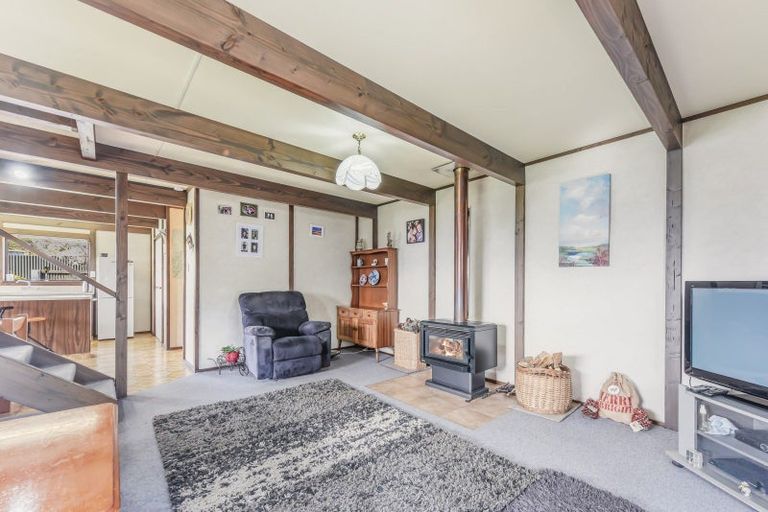 Photo of property in 4 Beach Road, Waikawa, Picton, 7220