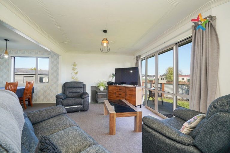 Photo of property in 11 Edinburgh Crescent, Waikiwi, Invercargill, 9810