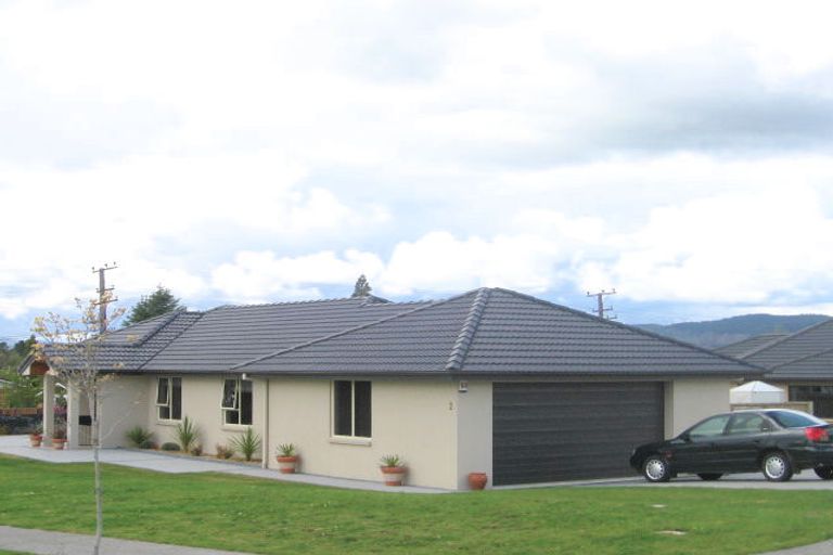 Photo of property in 2 Great West Road, Matipo Heights, Rotorua, 3015