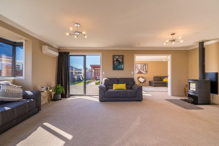 Photo of property in 10 Kura Place, Mosgiel, 9024