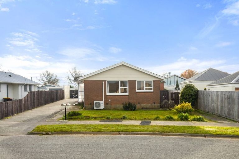 Photo of property in 49 Charnwood Crescent, Bishopdale, Christchurch, 8051