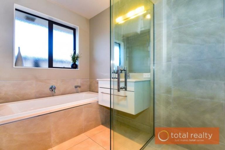 Photo of property in 18 Gosling Crescent, Halswell, Christchurch, 8025