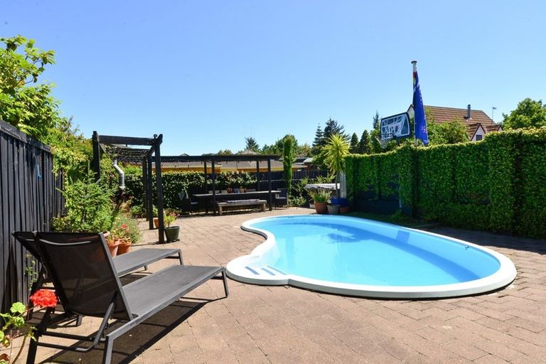 Photo of property in 28 Cooper Place, Chedworth, Hamilton, 3210