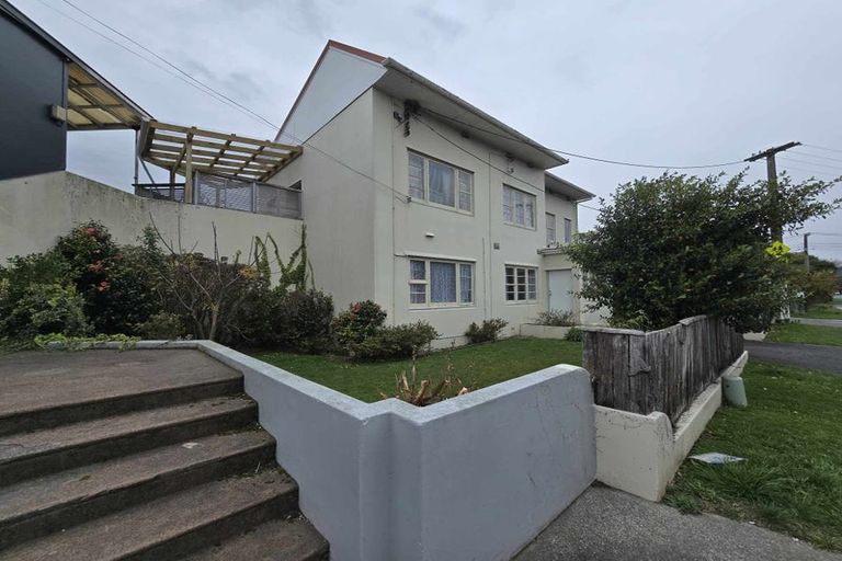 Photo of property in 44-46 Collingwood Street, Waterloo, Lower Hutt, 5011
