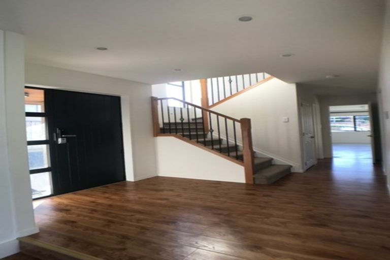 Photo of property in 79 Deep Creek Road, Waiake, Auckland, 0630