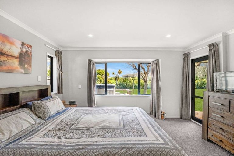 Photo of property in 21 Collins Drive, Waikuku Beach, 7402