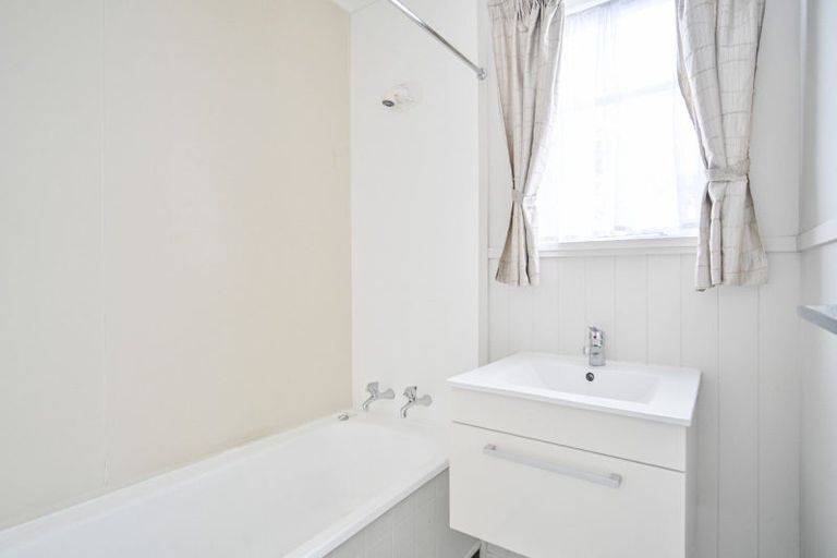 Photo of property in 814 Outram Road, Akina, Hastings, 4122