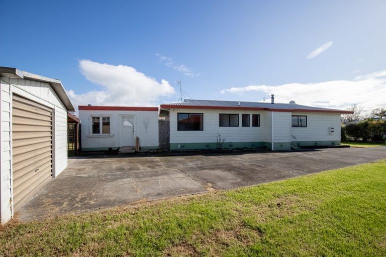 Photo of property in 14 Miller Place, Ngatea, 3503