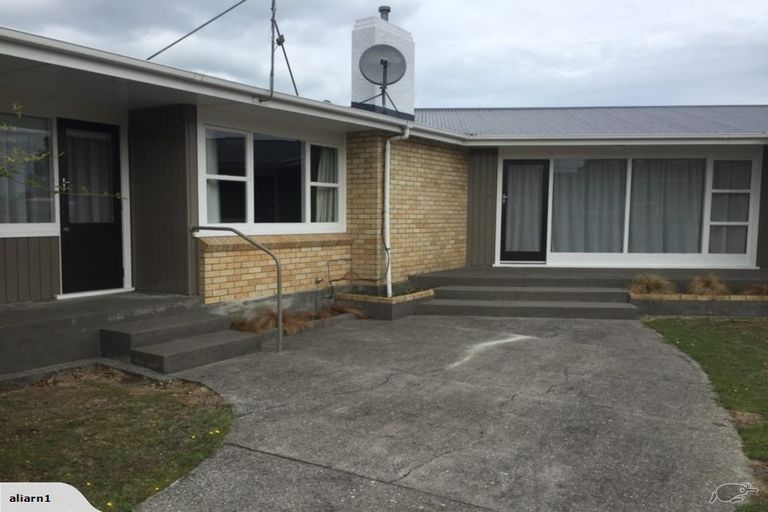 Photo of property in 104 Manawapou Road, Hawera, 4610