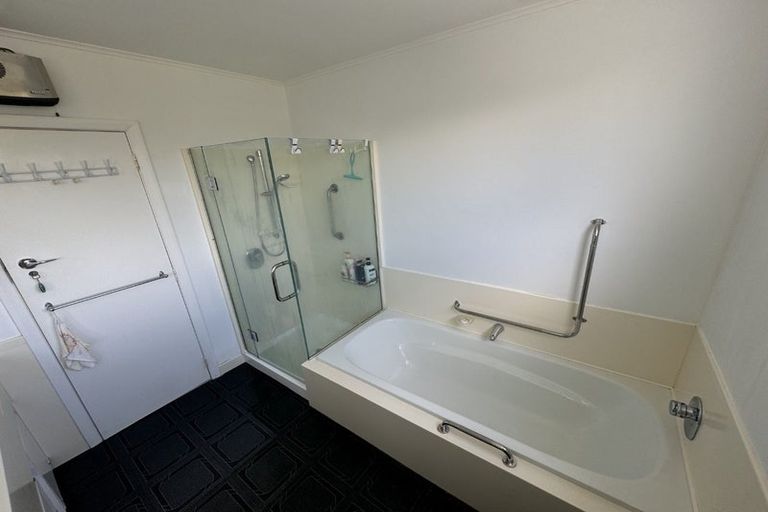 Photo of property in 26 Marsden Avenue, Karori, Wellington, 6012