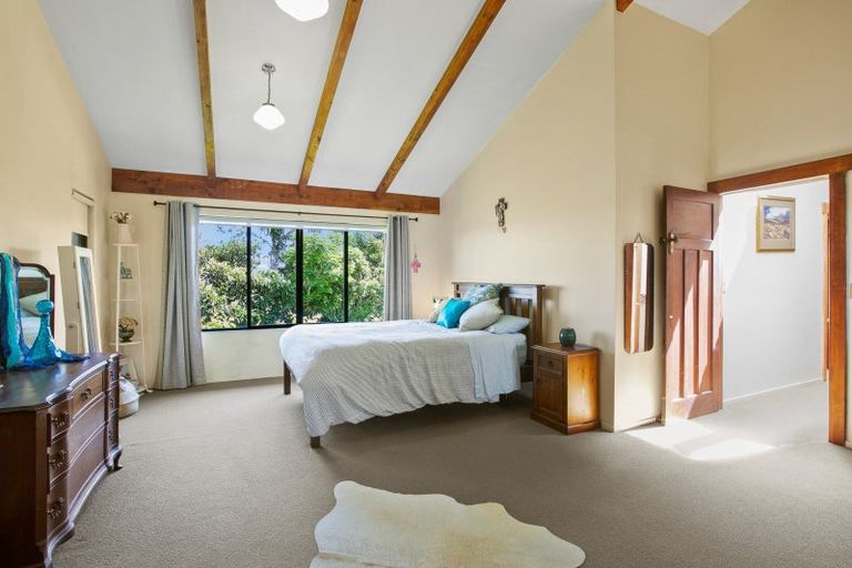 Photo of property in 7-9 Mace Terrace, Oakura, 4314