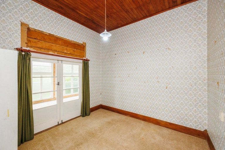 Photo of property in 54/56 Ongo Road, Hunterville, 4730