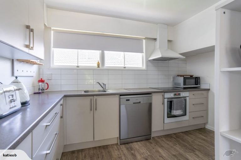 Photo of property in 42 Wairarapa Terrace, Merivale, Christchurch, 8014