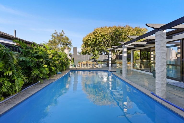 Photo of property in 188 Prince Regent Drive, Farm Cove, Auckland, 2012