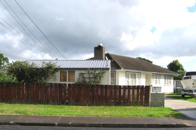 Photo of property in 109 Vodanovich Road, Te Atatu South, Auckland, 0610