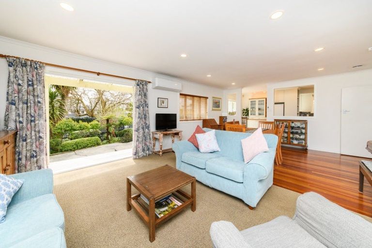 Photo of property in 42 Long Melford Road, Awapuni, Palmerston North, 4412