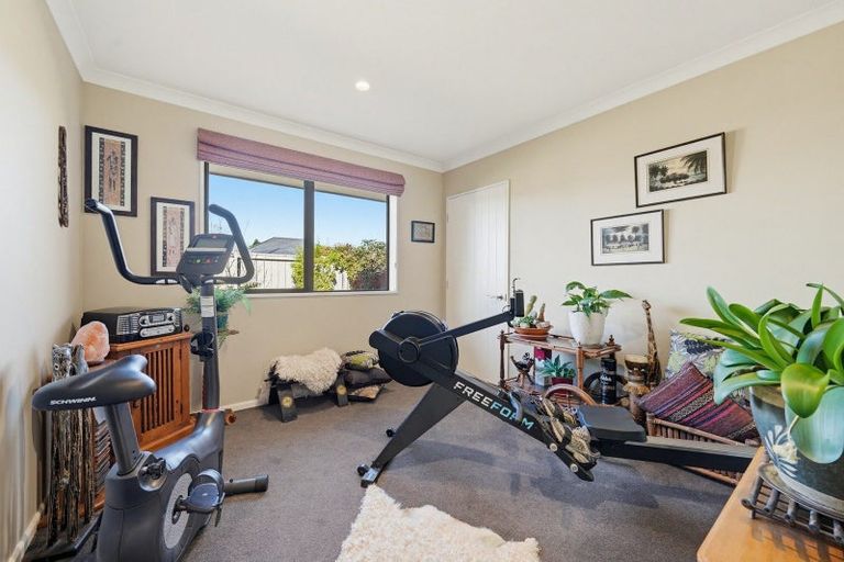 Photo of property in 16 Kensington Avenue, Rangiora, 7400