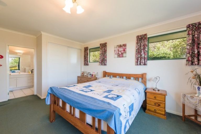 Photo of property in 18 Orpington Place, Stoke, Nelson, 7011