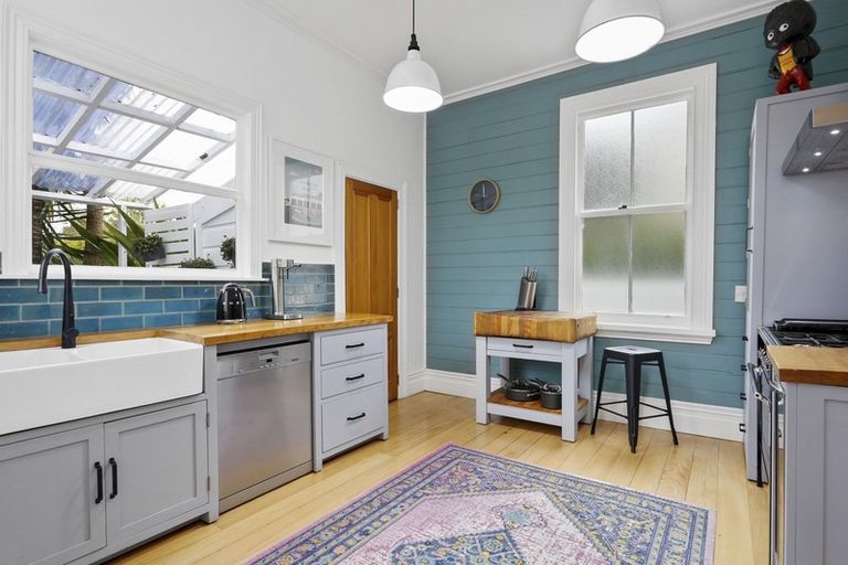 Photo of property in 45 Huka Road, Birkenhead, Auckland, 0626