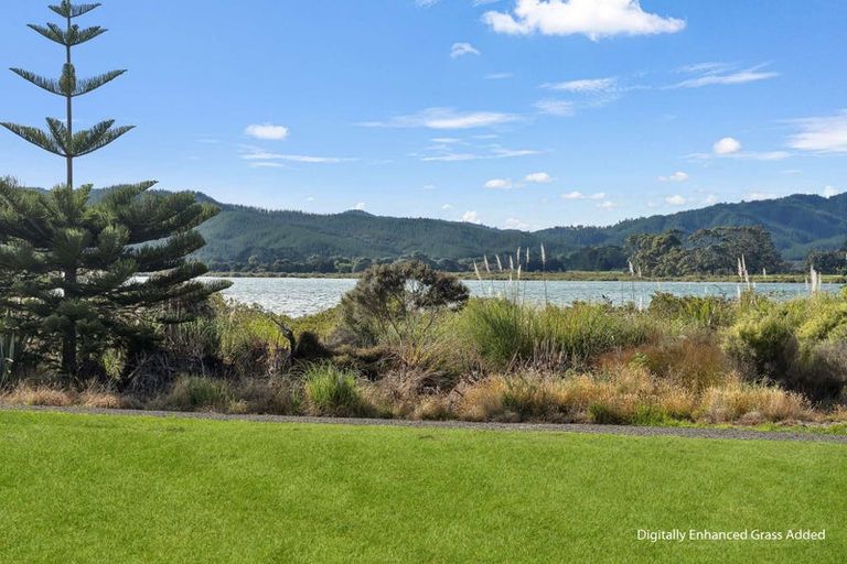 Photo of property in 30 Taniwha Place, Matarangi, 3592