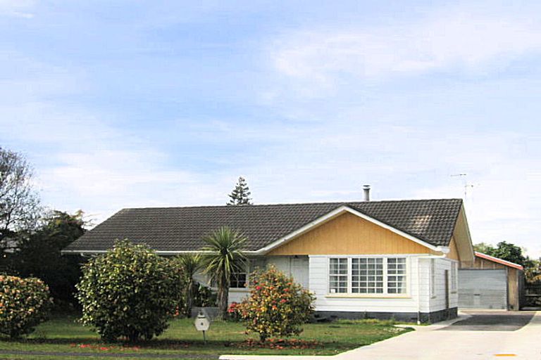 Photo of property in 4 Urquhart Place, Fairy Springs, Rotorua, 3015