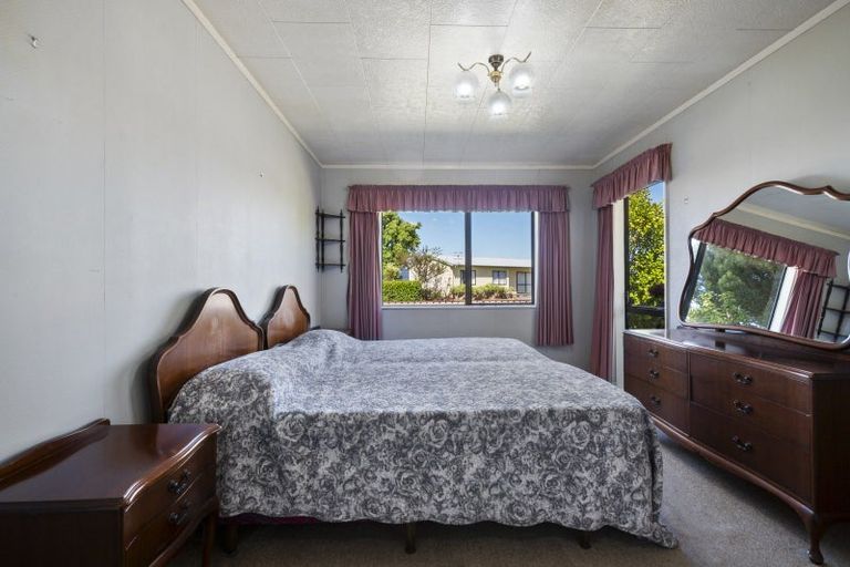 Photo of property in 12 Cargill Grove, Kelvin Grove, Palmerston North, 4414