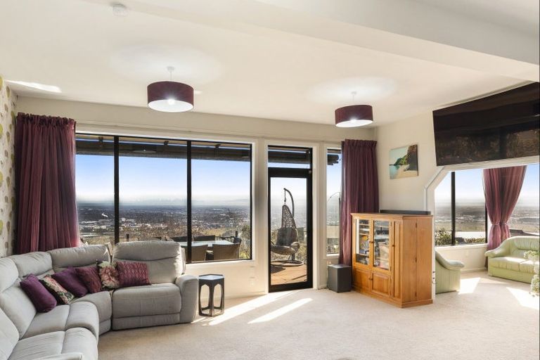 Photo of property in 227 Cannon Hill Crescent, Mount Pleasant, Christchurch, 8081