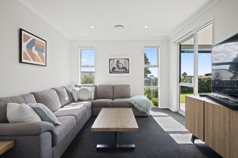 Photo of property in 120 Lisle Farm Drive, Pukekohe, 2120