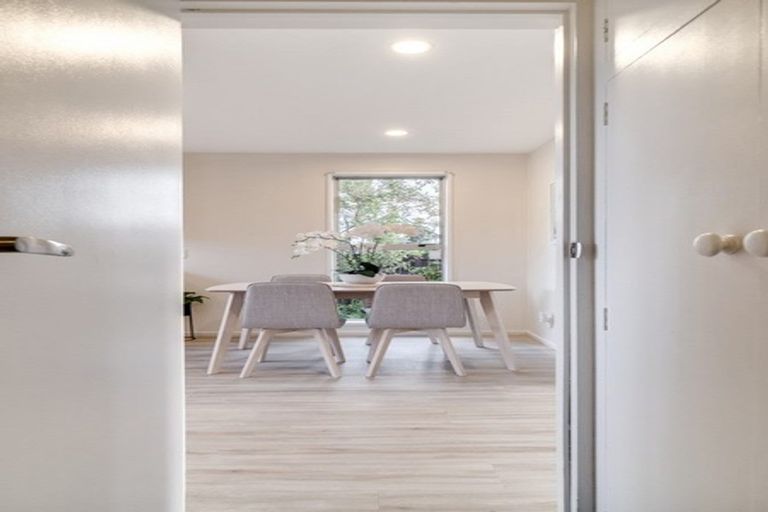 Photo of property in 1/125 Prestons Road, Redwood, Christchurch, 8051