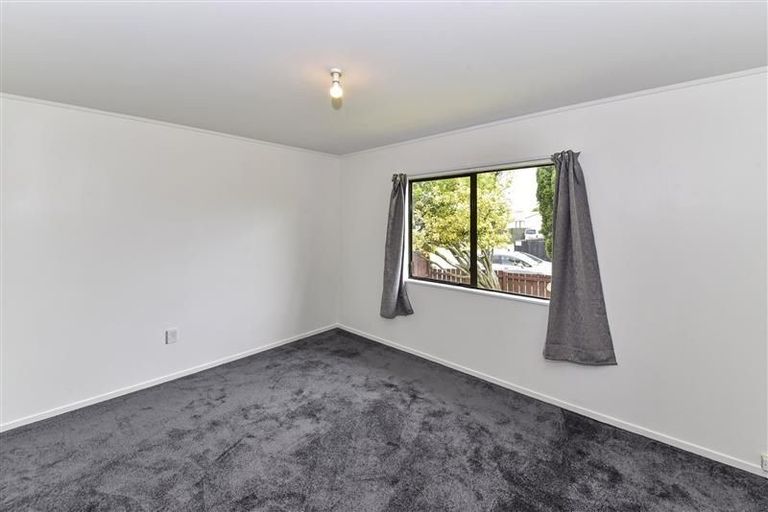 Photo of property in 1/20 Hatherley Place, Clendon Park, Auckland, 2103