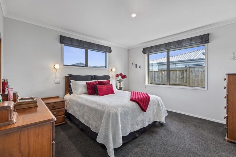 Photo of property in 184 Te Okuroa Drive, Papamoa, 3118