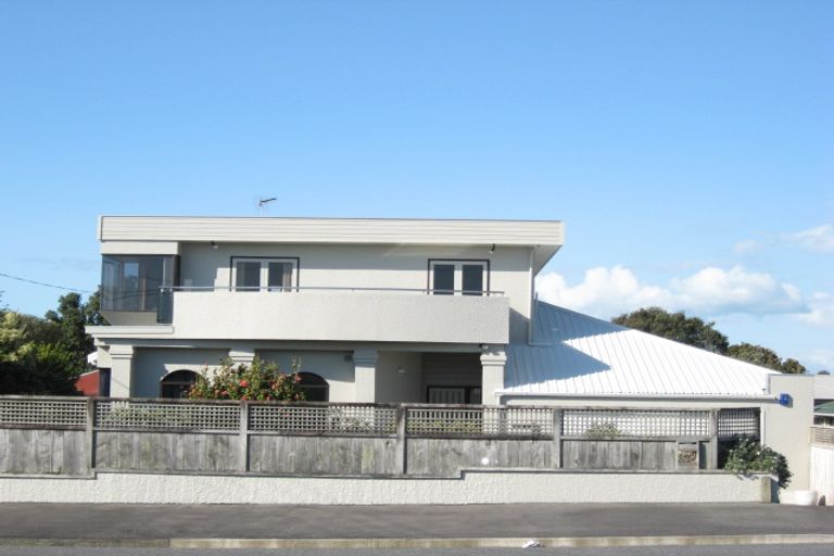 Photo of property in 15 Beach Street, Fitzroy, New Plymouth, 4312