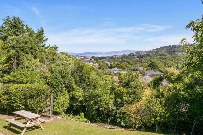 Photo of property in 5 Waipounamu Drive, Kelson, Lower Hutt, 5010