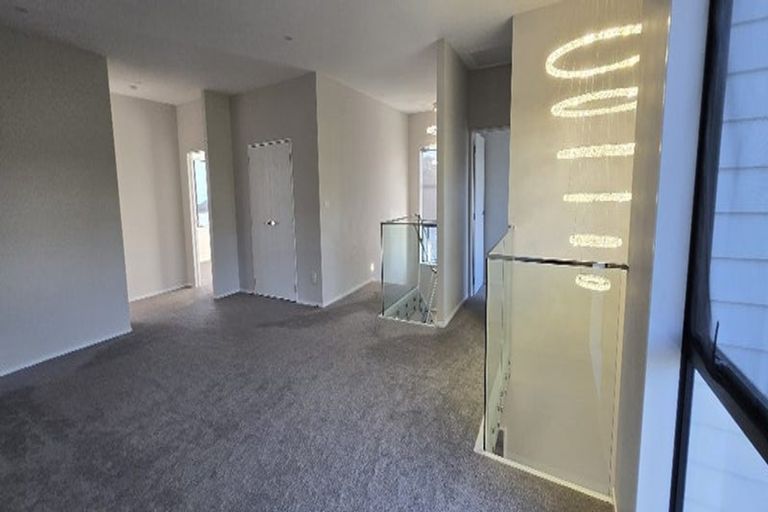 Photo of property in 13 Johns Creek Crescent, Silverdale, 0932