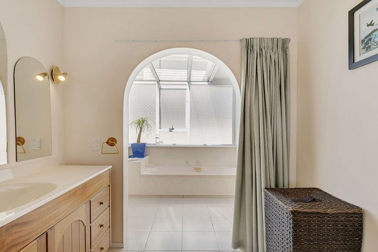 Photo of property in 35 Pembroke Street, Tawa, Wellington, 5028